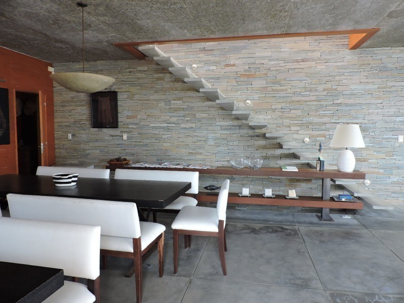 Casa en alquiler sobre el mar 